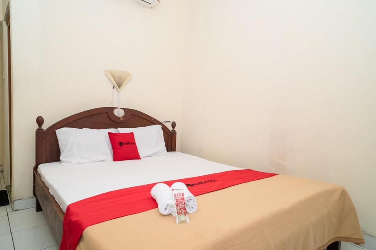 Reddoorz Near Kampus 3 Uty Yogyakarta Hotel Ngoại thất bức ảnh