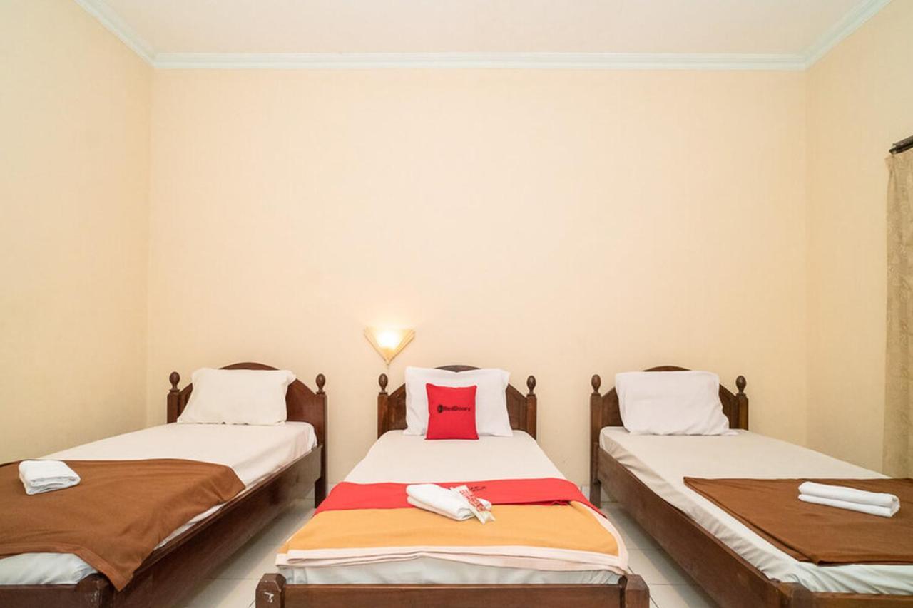 Reddoorz Near Kampus 3 Uty Yogyakarta Hotel Ngoại thất bức ảnh