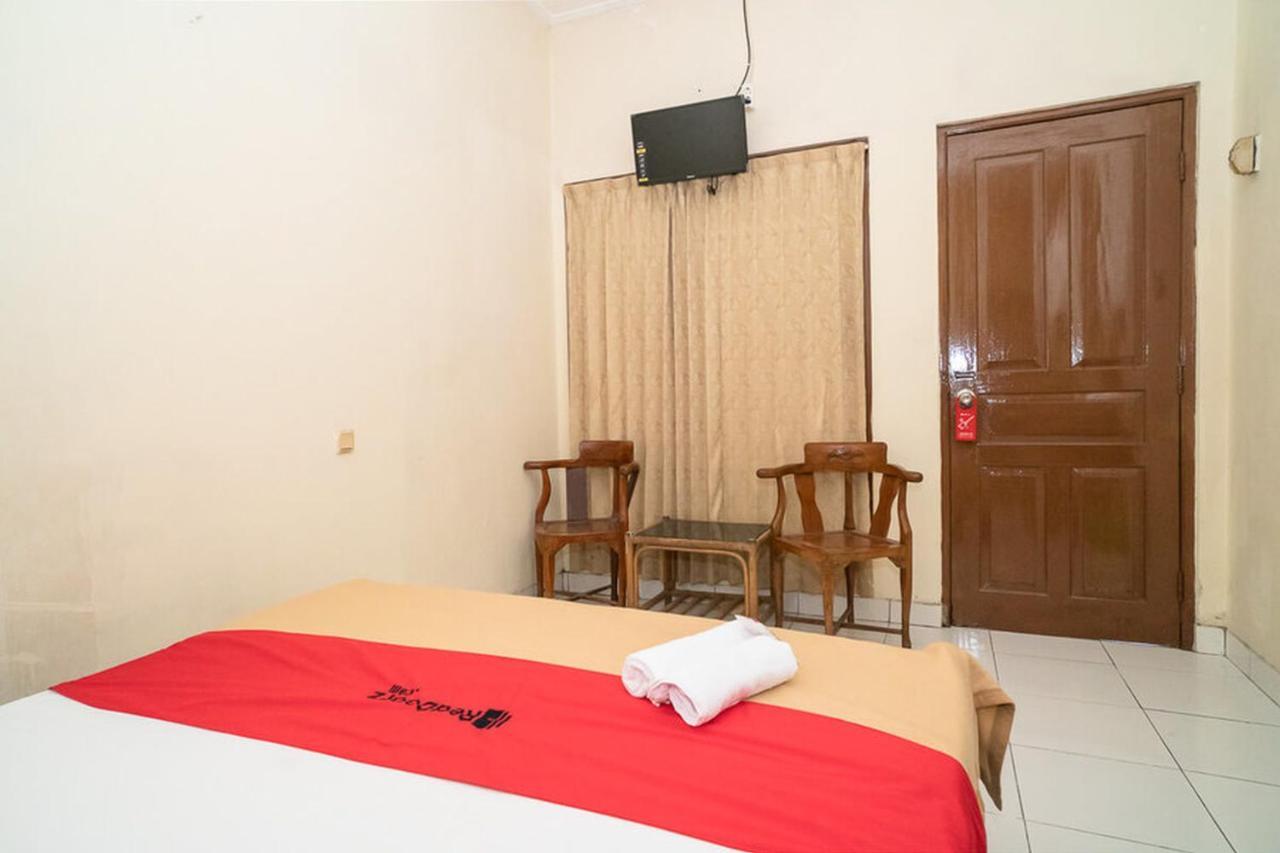 Reddoorz Near Kampus 3 Uty Yogyakarta Hotel Ngoại thất bức ảnh