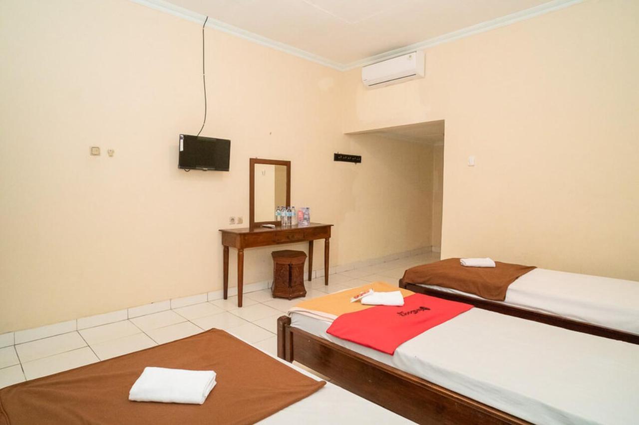 Reddoorz Near Kampus 3 Uty Yogyakarta Hotel Ngoại thất bức ảnh