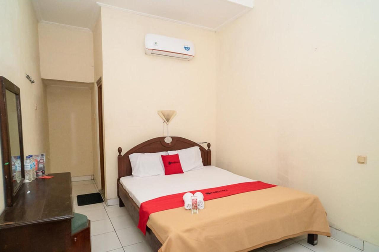 Reddoorz Near Kampus 3 Uty Yogyakarta Hotel Ngoại thất bức ảnh