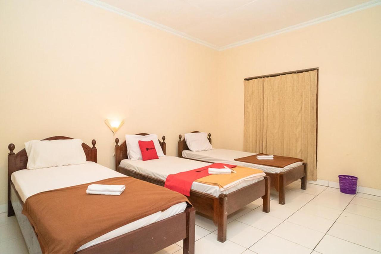 Reddoorz Near Kampus 3 Uty Yogyakarta Hotel Ngoại thất bức ảnh