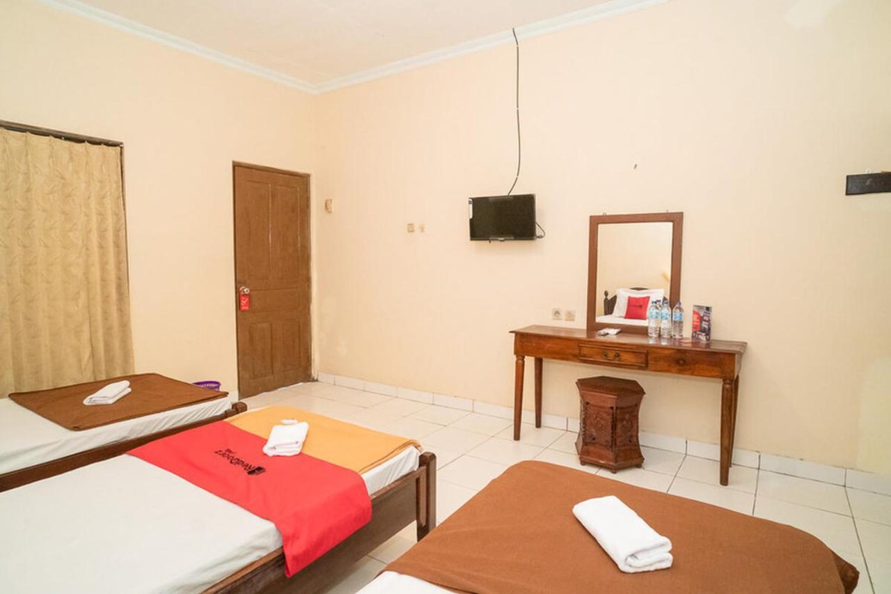 Reddoorz Near Kampus 3 Uty Yogyakarta Hotel Ngoại thất bức ảnh