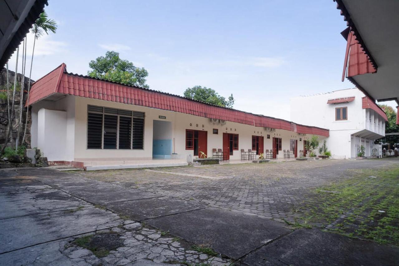 Reddoorz Near Kampus 3 Uty Yogyakarta Hotel Ngoại thất bức ảnh