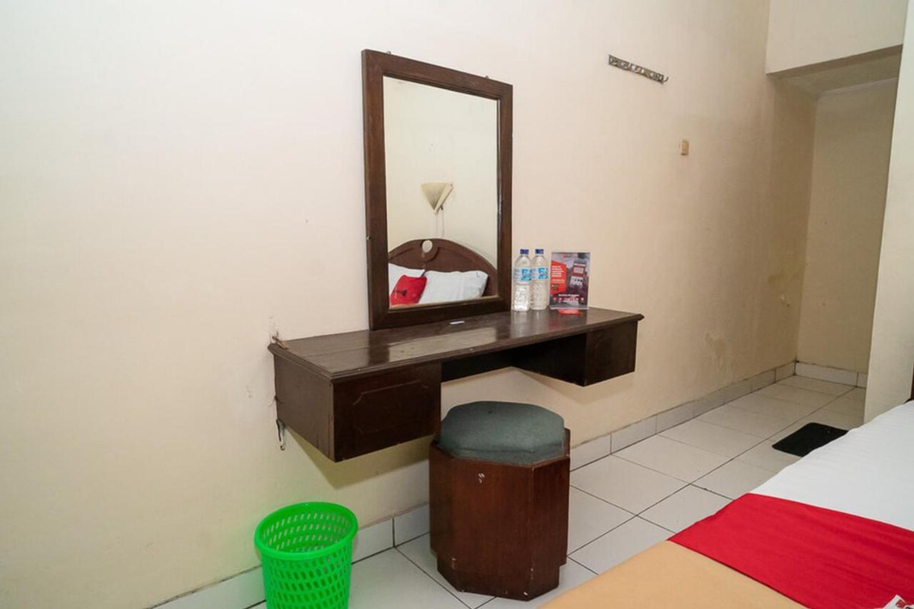 Reddoorz Near Kampus 3 Uty Yogyakarta Hotel Ngoại thất bức ảnh