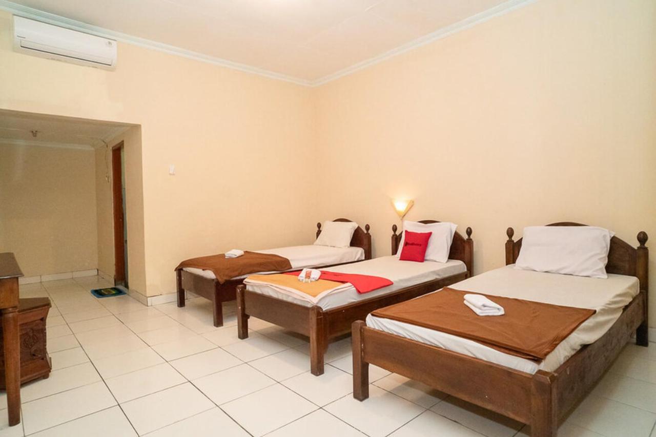 Reddoorz Near Kampus 3 Uty Yogyakarta Hotel Ngoại thất bức ảnh