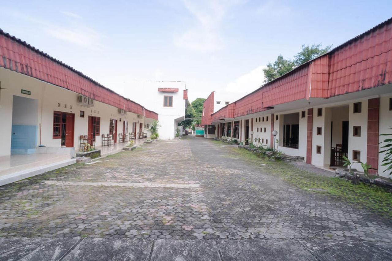 Reddoorz Near Kampus 3 Uty Yogyakarta Hotel Ngoại thất bức ảnh