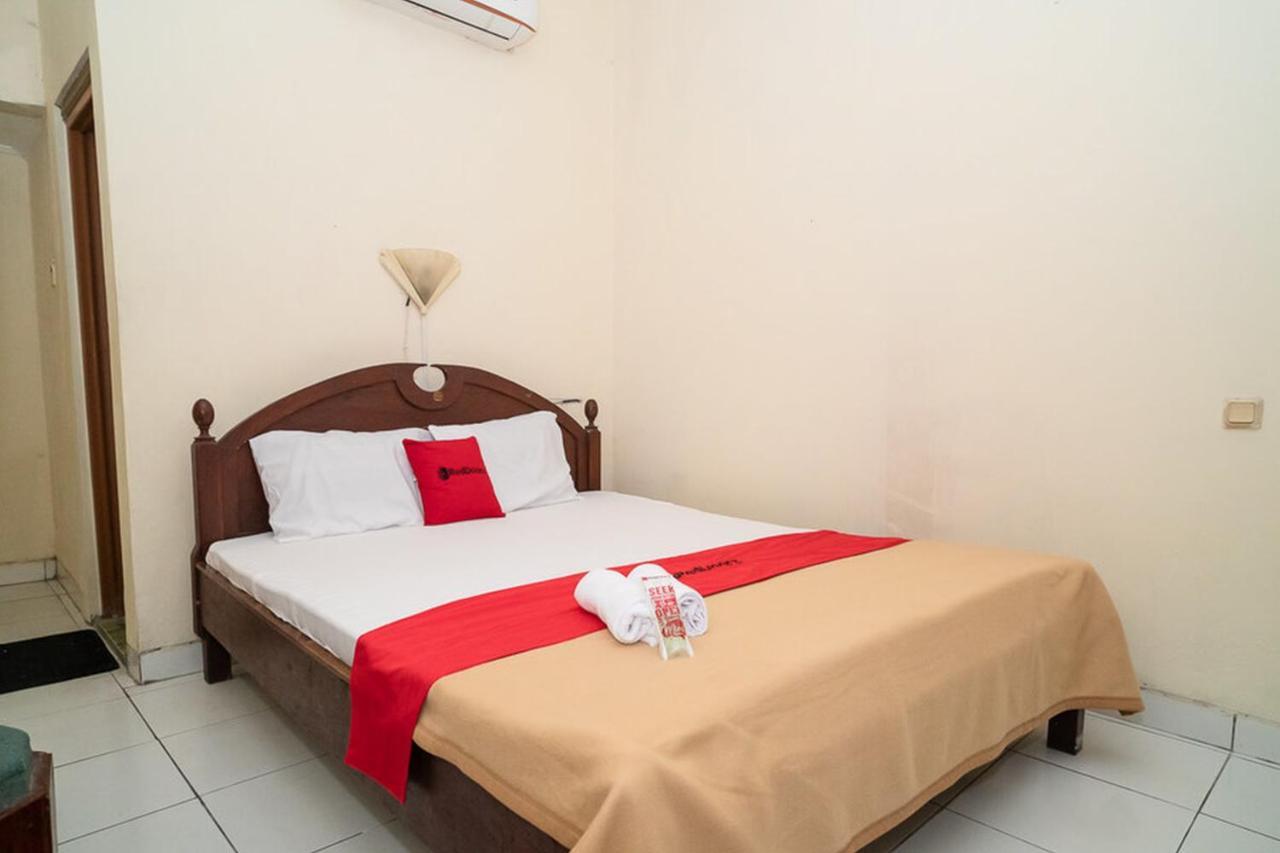 Reddoorz Near Kampus 3 Uty Yogyakarta Hotel Ngoại thất bức ảnh