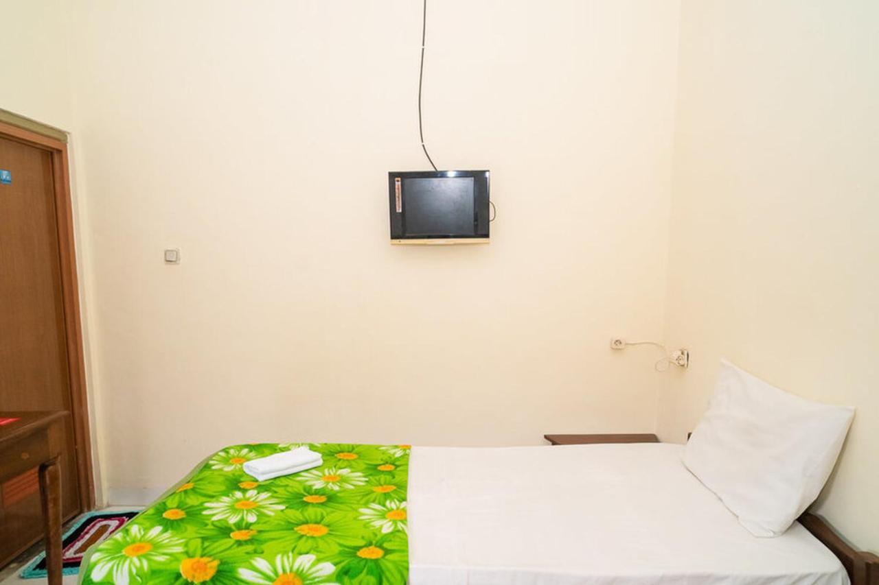 Reddoorz Near Kampus 3 Uty Yogyakarta Hotel Ngoại thất bức ảnh