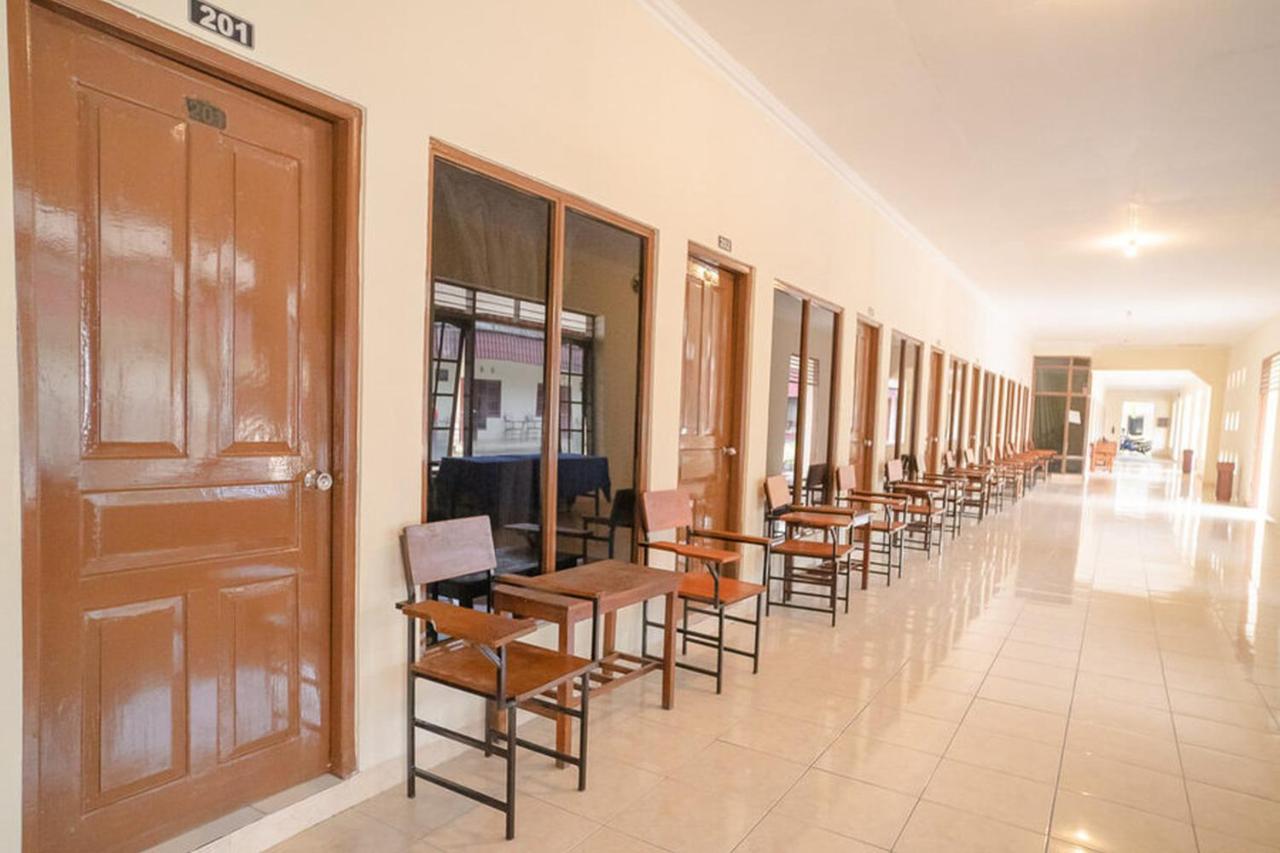 Reddoorz Near Kampus 3 Uty Yogyakarta Hotel Ngoại thất bức ảnh