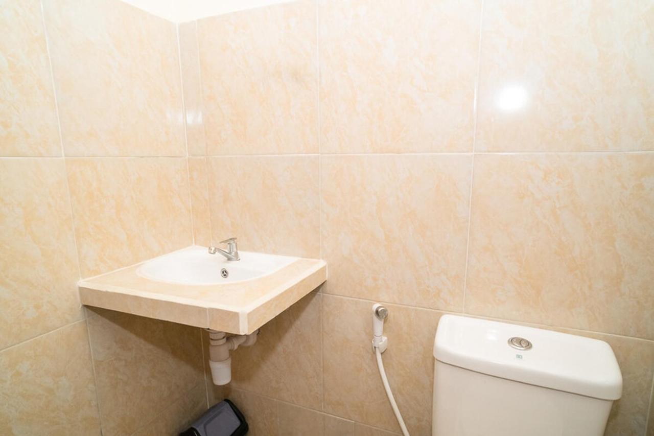 Reddoorz Near Kampus 3 Uty Yogyakarta Hotel Ngoại thất bức ảnh