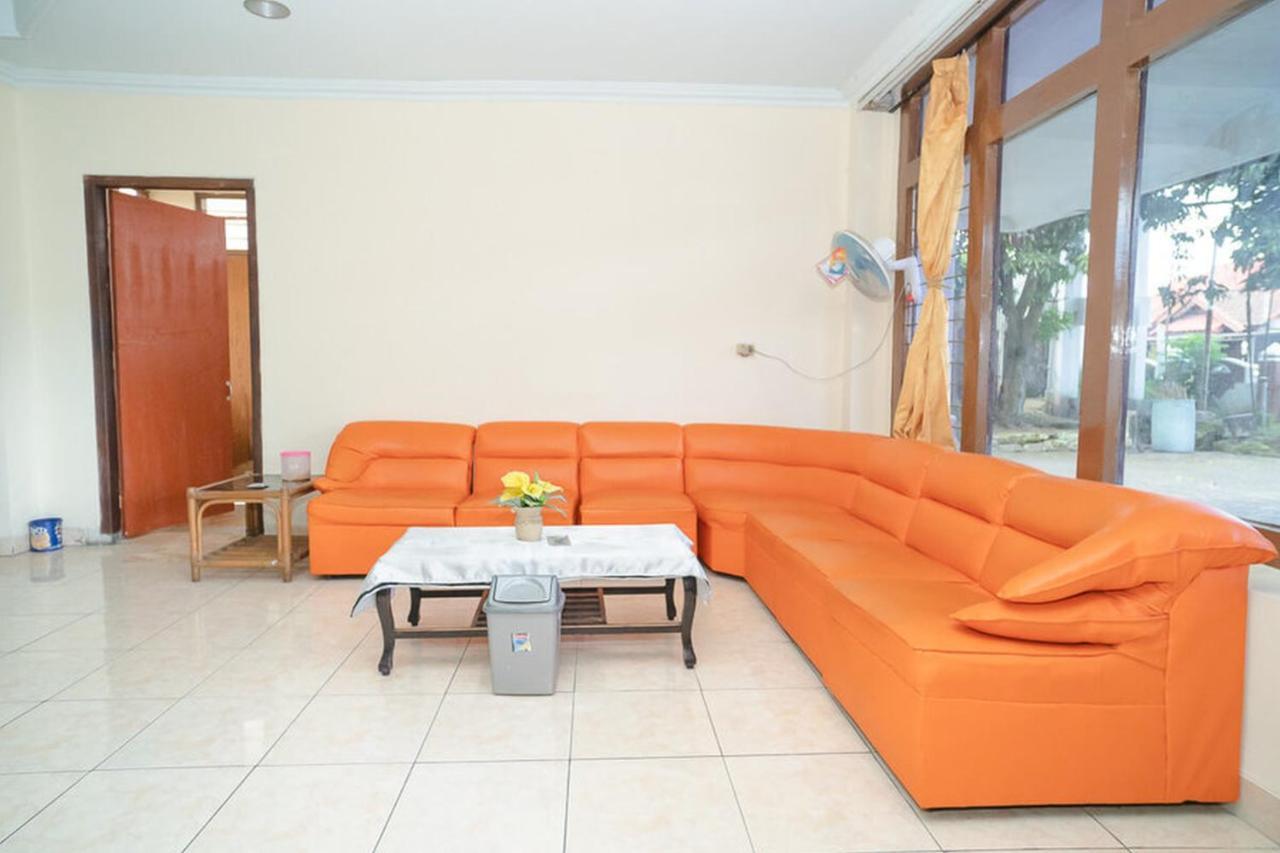 Reddoorz Near Kampus 3 Uty Yogyakarta Hotel Ngoại thất bức ảnh
