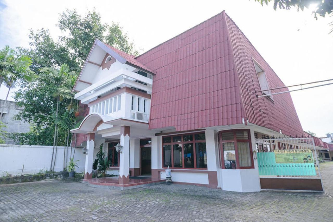 Reddoorz Near Kampus 3 Uty Yogyakarta Hotel Ngoại thất bức ảnh